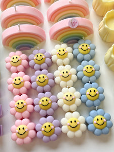 Smiley Face Dish Sponge – HAPPY DAISY MARKET